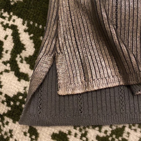 NWT Metallic Xoxo Tank - Picture 3 of 5